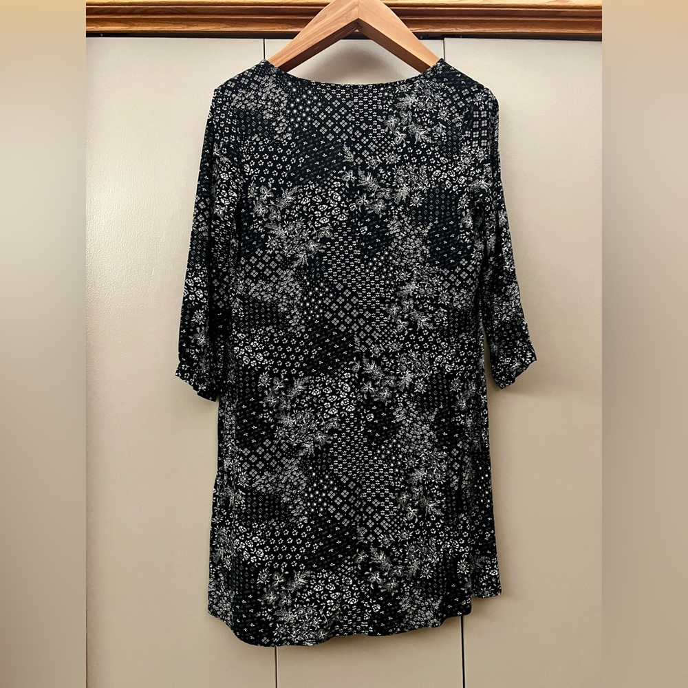 Old Navy smart casual black & white print dress, size M